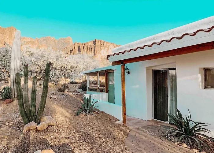 Luxury Vacation In The Valley Of The Sun Ideal For Weekend Trips From Phoenix. Holiday home Apache Junction